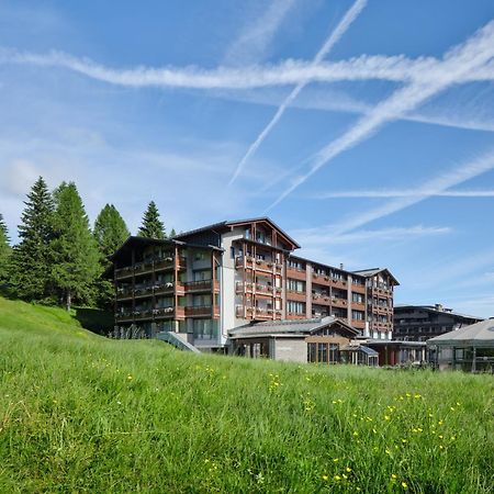 Hotel Wulfenia 4S - Adults Only Sonnenalpe Nassfeld Luaran gambar